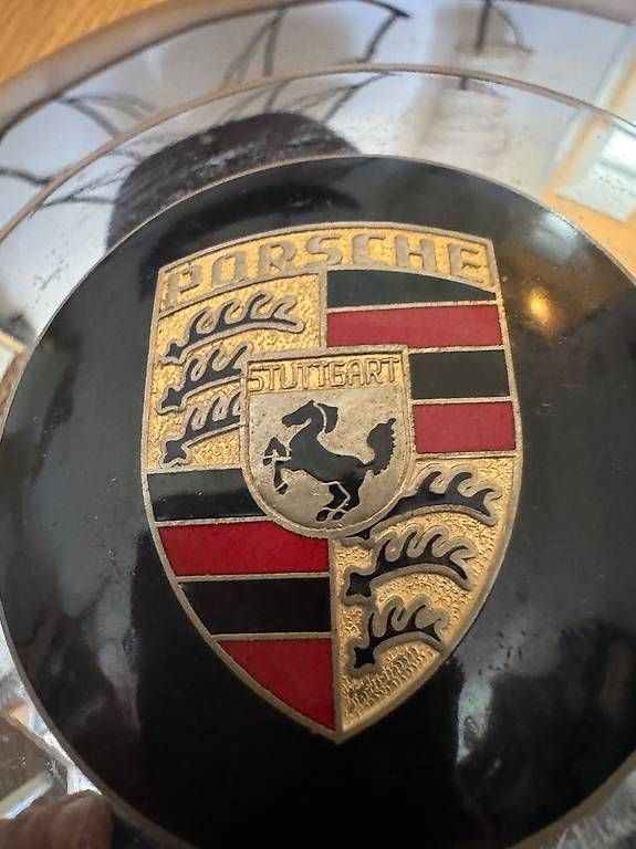 Tutti pezzi di ricambio auto: Original Porsche 356 Raddeckel – Usato da Grüt (Gossau ZH) venduto da Malo0