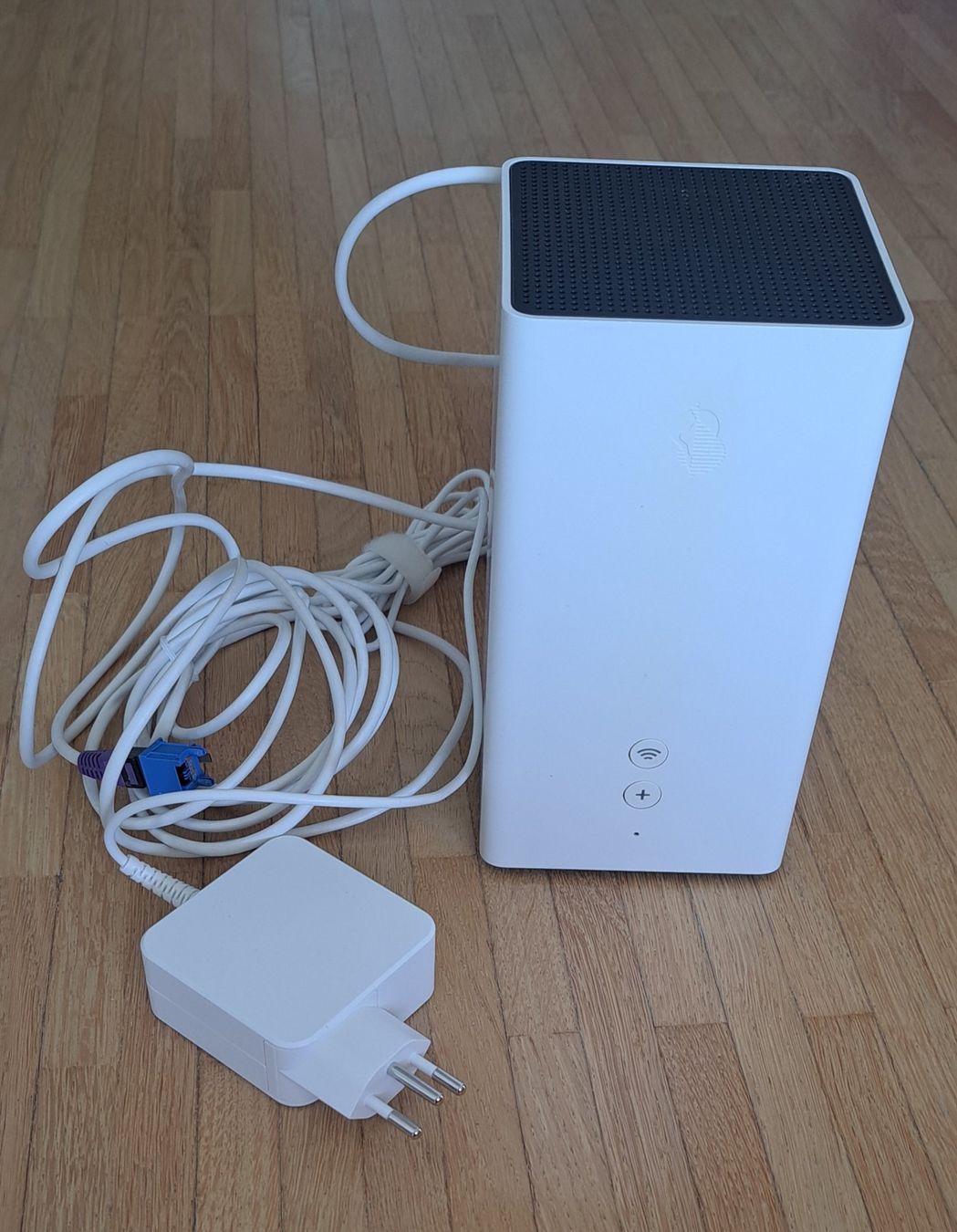Swisscom Modem & Router: Internet Box 2 Swisscom – Nuovo (secondo la descrizione) da Le Mont-sur-Lausanne venduto da olatiu