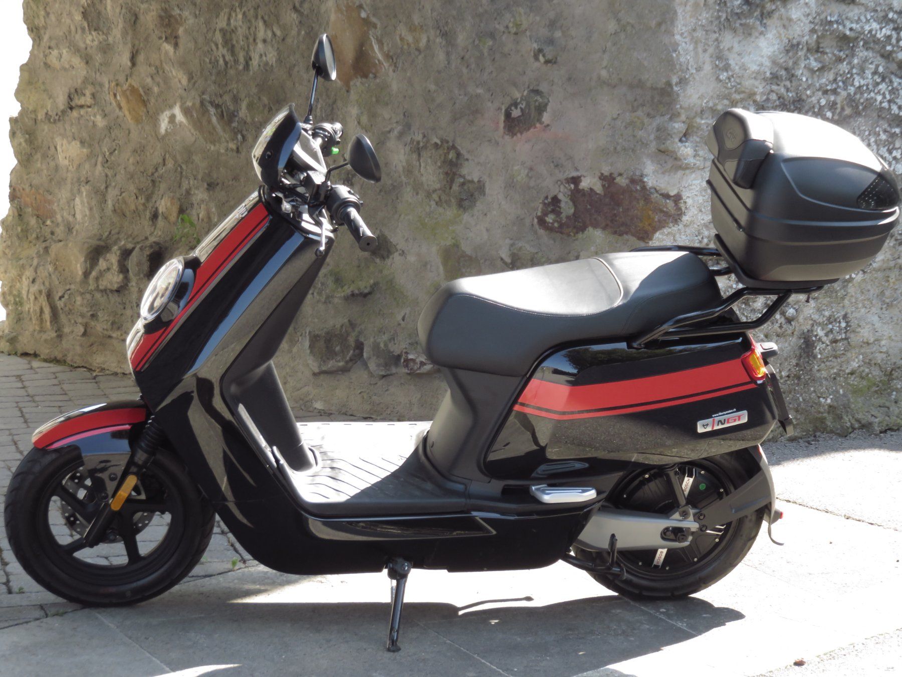 Scooter: NIU NGT – Usato da Estavayer-le-Lac venduto da Dhuacho