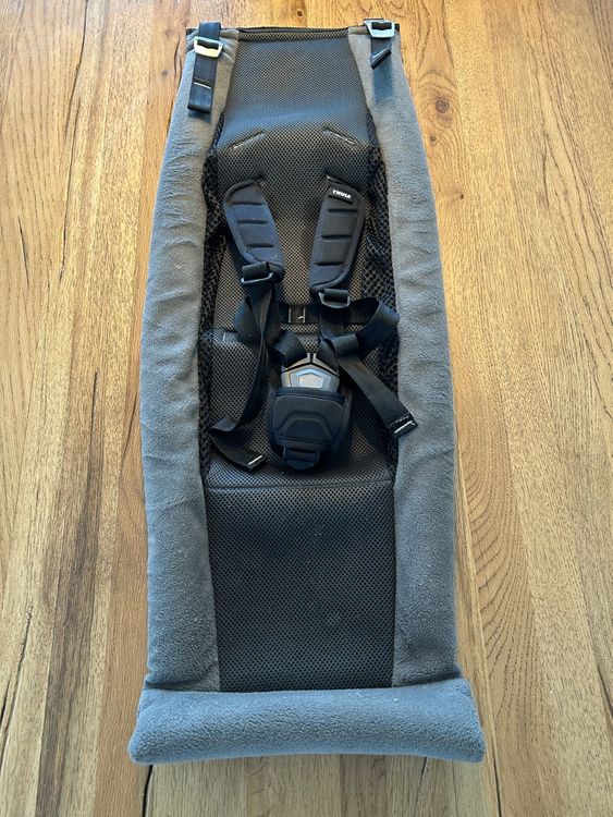 thule baby sling installation