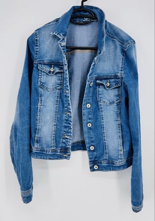 # WOMAN - Jeansjacke Gr. 36 - ONLY #