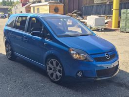 Opel Zafira OPC 240PS 7 Plätze startet fährt