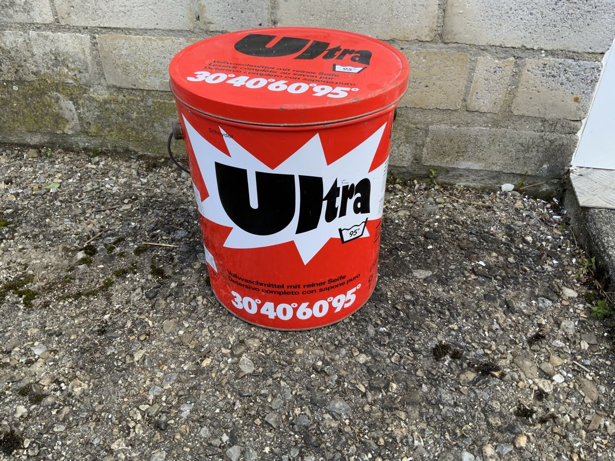 Sonstiges für Haushalt & Wohnen: Vintage Ultra Waschmittel Eimer, Metall Deko – Gebraucht aus Erlach von silvia3235