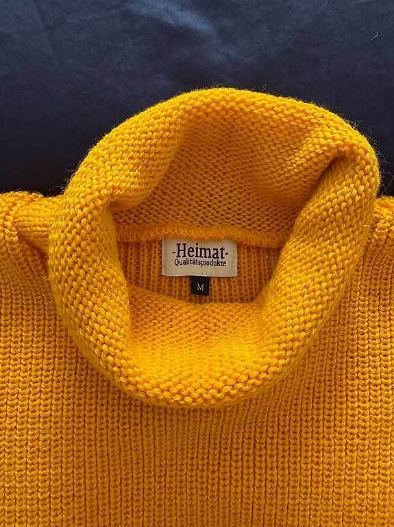 Maglioni & Felpe: Heimat Rollkragen Pullover - Dunkelgelb - Grösse M - NEU! – Nuovo (secondo la descrizione) da Zürich venduto da Sellandbuy.zh 1