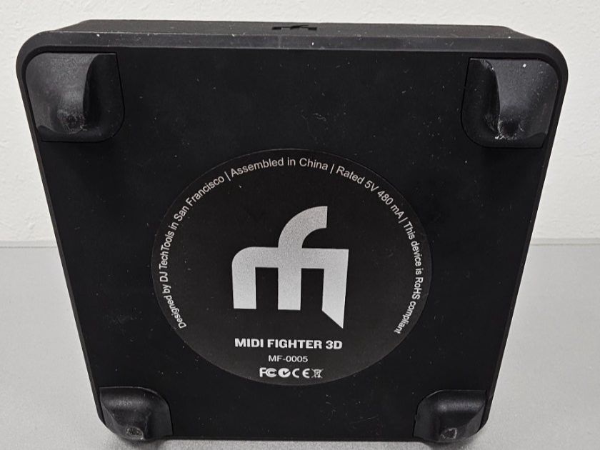 Sistema di controllo: Midi Fighter 3D - TOP Zustand – Nuovo (secondo la descrizione) da Obergerlafingen venduto da C.G. 2
