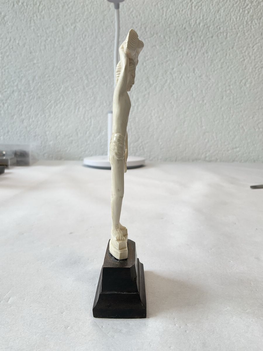Figuren: Ancienne statuette sculpté  – Gebraucht aus Malleray von Robot12 4