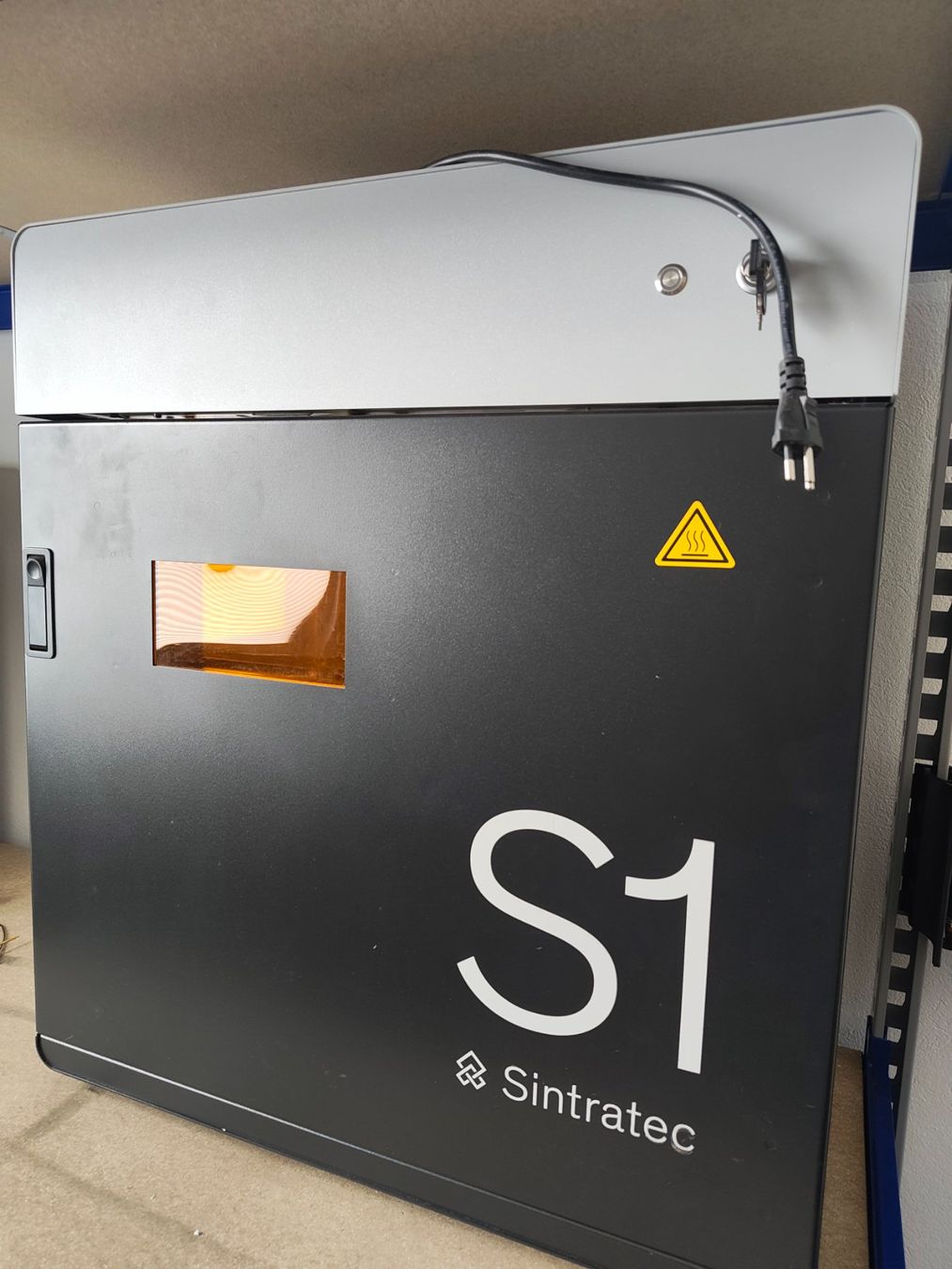 Imprimante 3D: Sintratec S1 SLS Drucker – Défectueux à Hüniken par Satoshi.Nakamoto