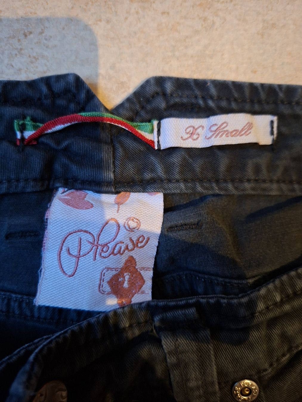 Please Jeans Jeans: Please Jeans, schwarz Gr. XS – Usato da Klingnau venduto da vollmond36 3