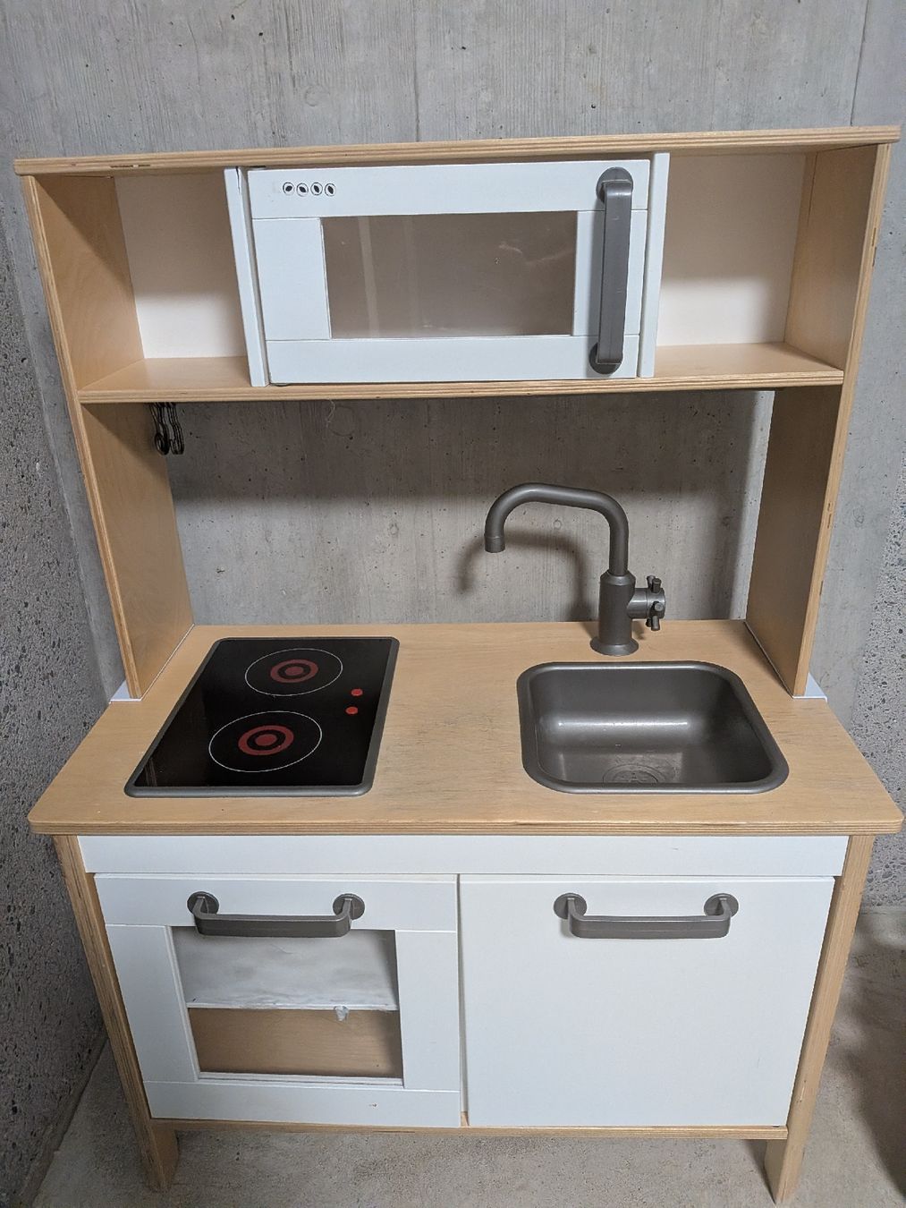 Ikea Giocattoli: Kitchenette for children wood microwave sink – Usato da Zürich venduto da ash_vqx6 1