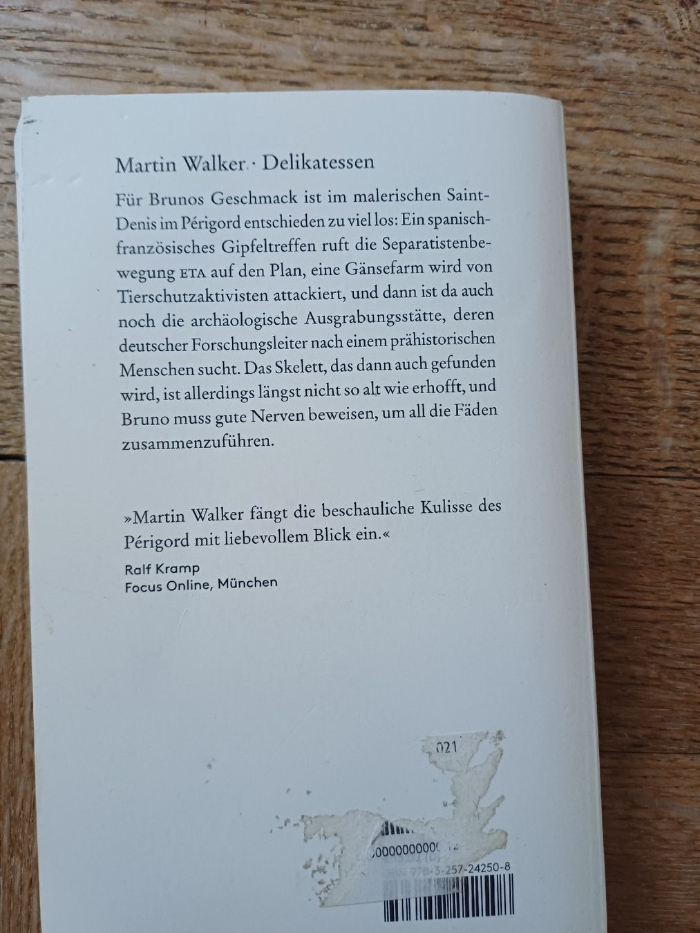 Libri: Roman Delikatessen Martin Walker – Usato da Bern venduto da rikivip 1