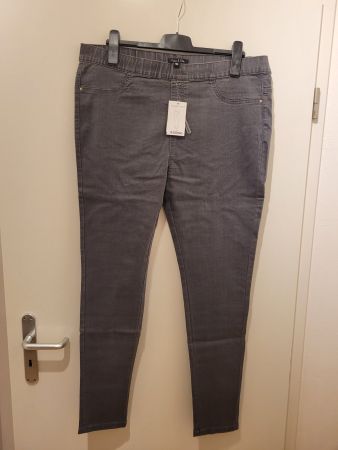 Jegging taille 48 (neuf)