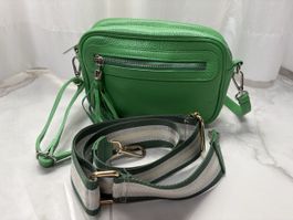 Modische grüne Ledertasche 