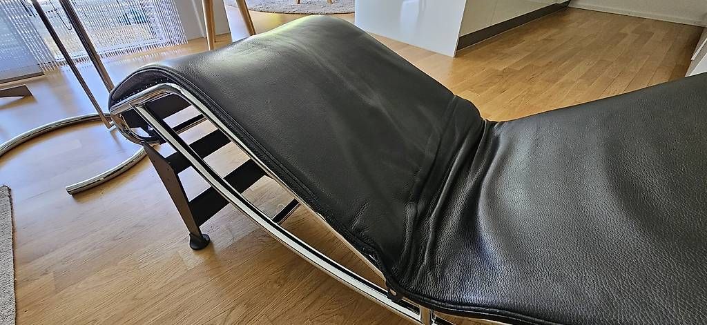 Sedie a sdraio: LC4 Liege Le Corbusier  – Usato da Arbon venduto da my_shopping 2