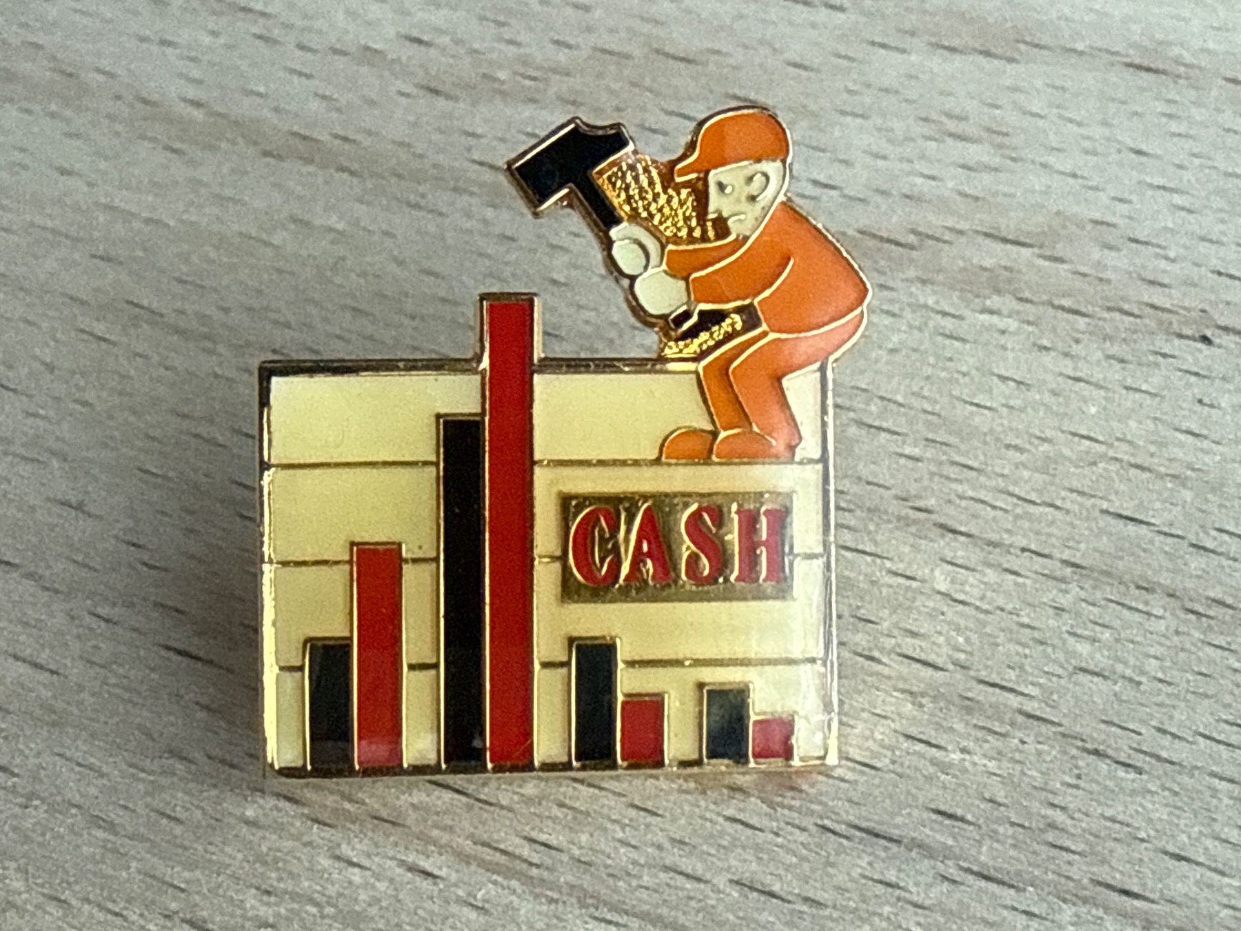 Placchette & Badge: Pin CASH – Usato da Glattbrugg venduto da Schweigmatt