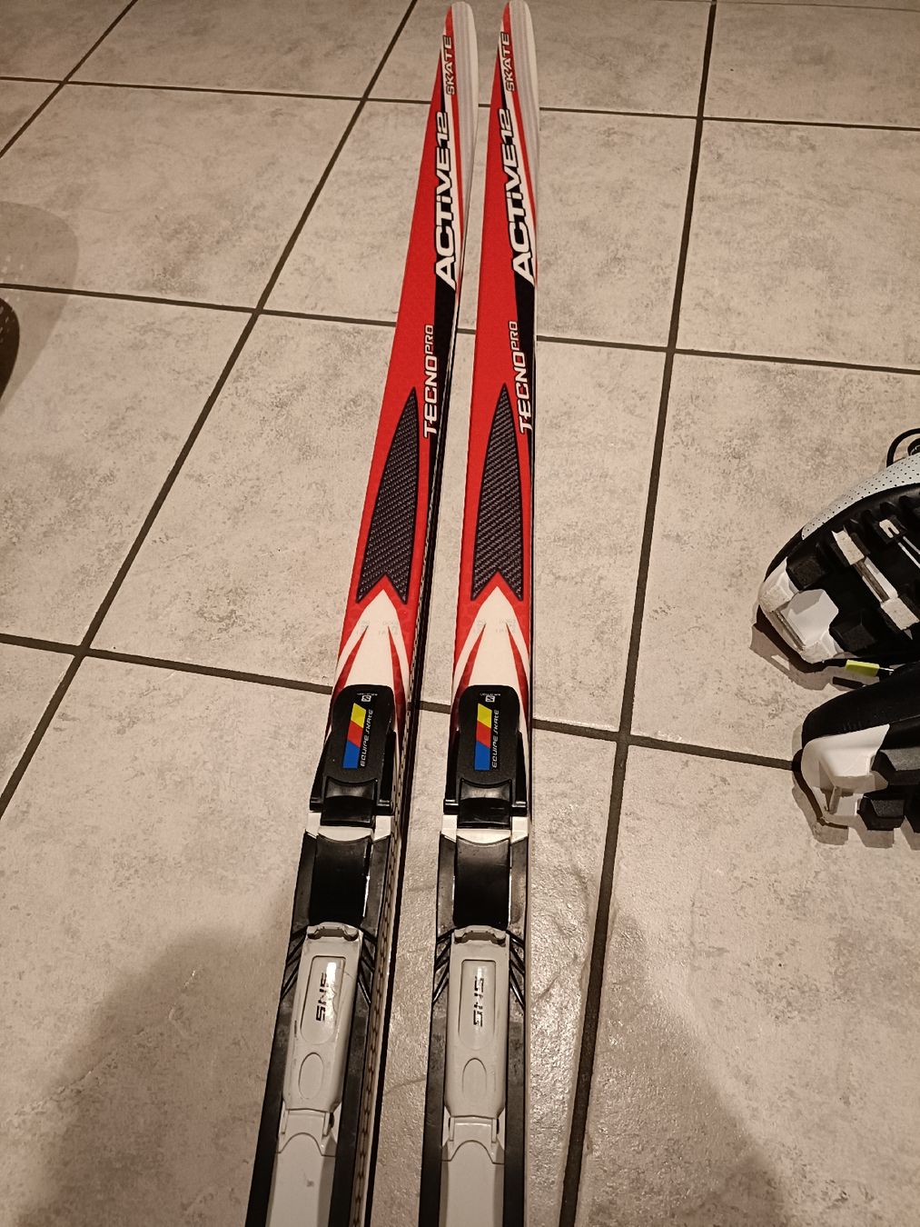Salomon Sci: Tecno Pro Langlaufski Active 12 + Schuhe, Grösse 39,5 – Nuovo (secondo la descrizione) da Steg im Tösstal venduto da BabaRei 8