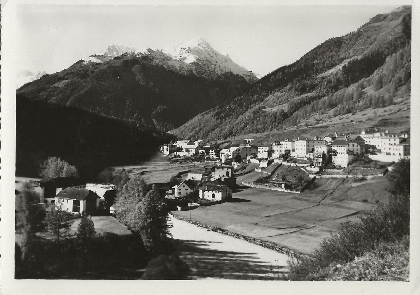 Cartes postales: Lavin, Engadin, 1963 – D'occasion à Frauenfeld par Merk52