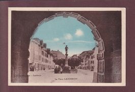 LE LANDERON - Fontaine
