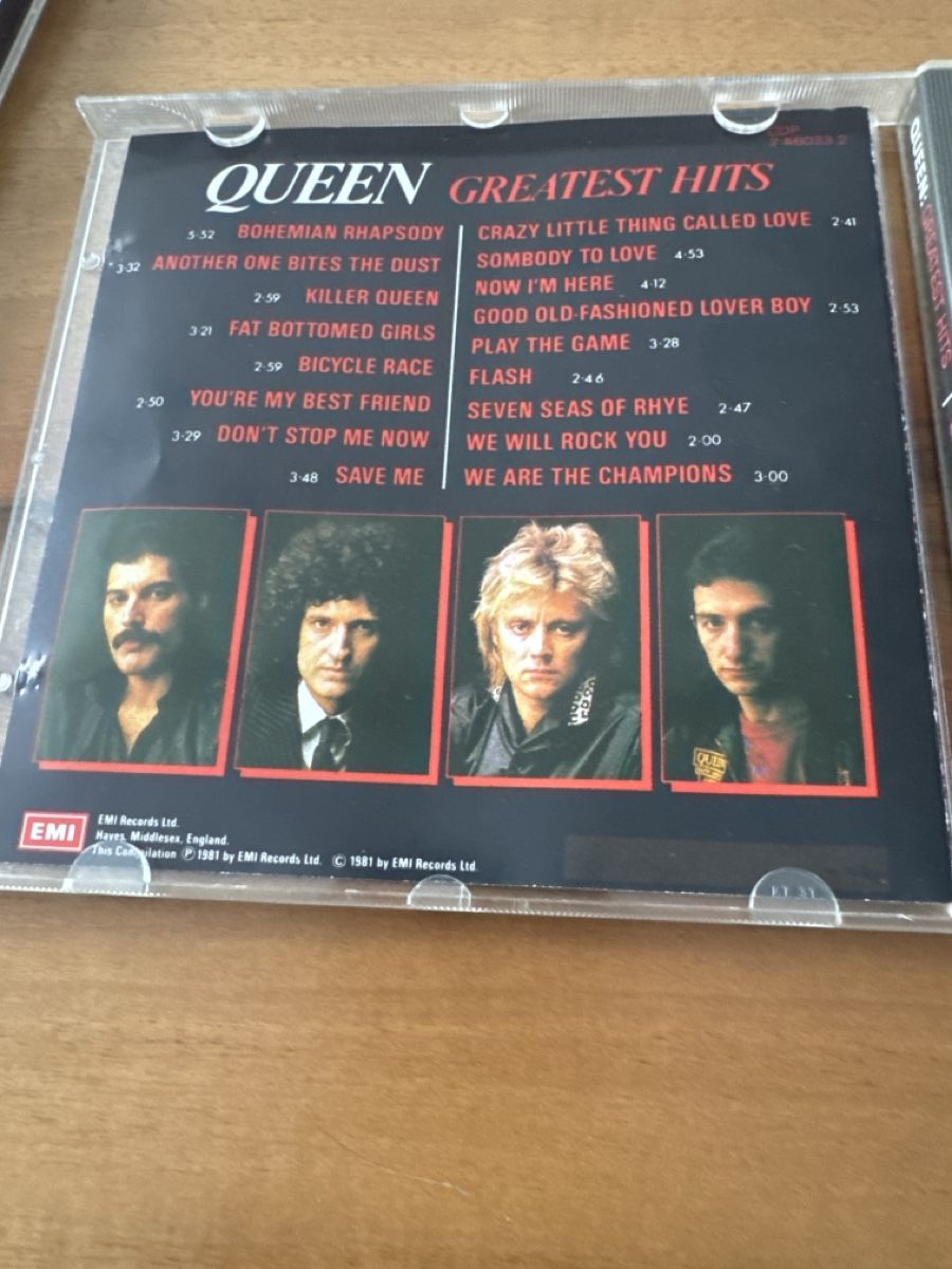CDs: Queen Greatest Hits CD 1981 – D'occasion à Zürich par Smarties13 3