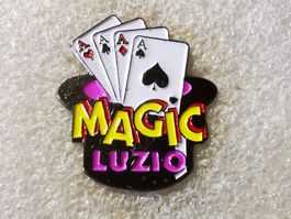 Ansteckpin 97: Magic Luzio
