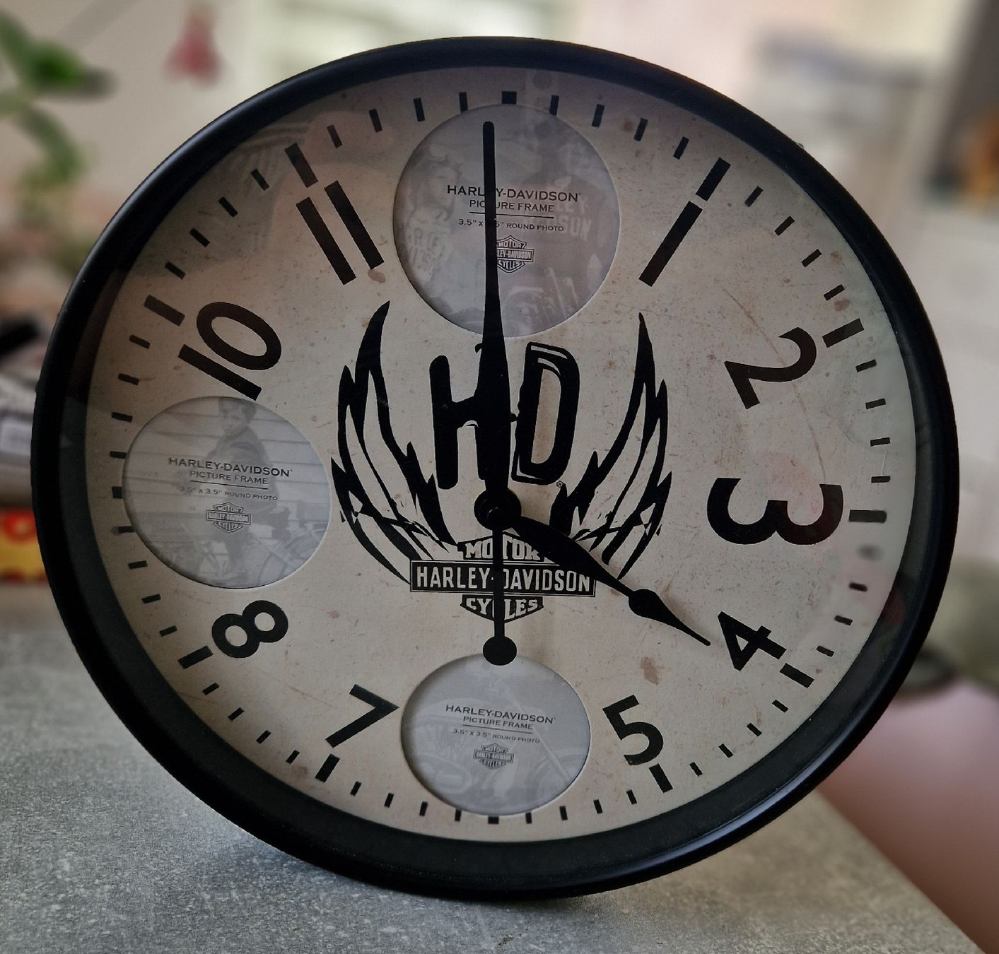 Orologi: Harley-Davidson Uhr mit Bilderrahmen - Einzigartiges Design! – Usato da Möhlin venduto da Lyhme94