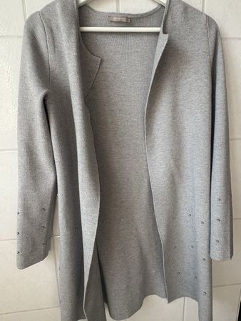 Lange Strickjacke, grau, Grösse S, Top Zustand