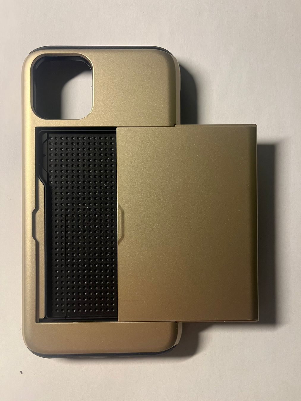 Apple Coques & Protection écran: iPhone 11 Pro Hülle mit Kartenfach Gold – Neuf avec emballage d'origine à Hubersdorf par Gewonnen