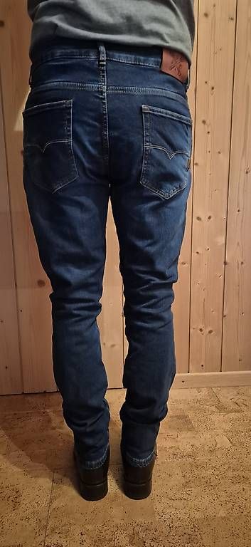 Jeans: Motorrad-Jeans mit Protektoren – D'occasion à Schwanden im Emmental par Jella1 4