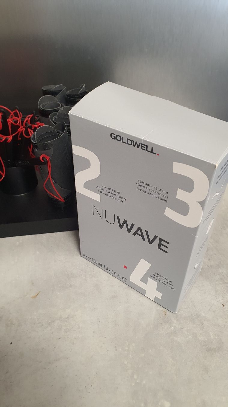 Tinte: Goldwell Nuwave Set – Usato da Flawil venduto da minggeli83 3