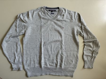 Tommy Hilfiger Men's V-Neck Sweater, Size L, Light Gray