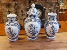 Delfts Blauw Garnitur 3tlg Medaillon Vasen Urne 39cm