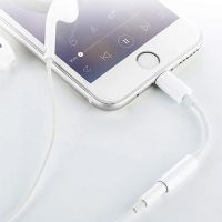 Adapter AUX Kopfhörer 3,5mm Klinke Audio iPhone lightning