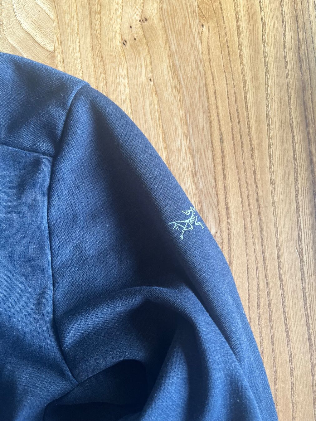Arcteryx Maglioni & Felpe: Arcteryx Pullover dunkelblau, Top Zustand, Grösse M – Usato da Chur venduto da lea_qg88 2