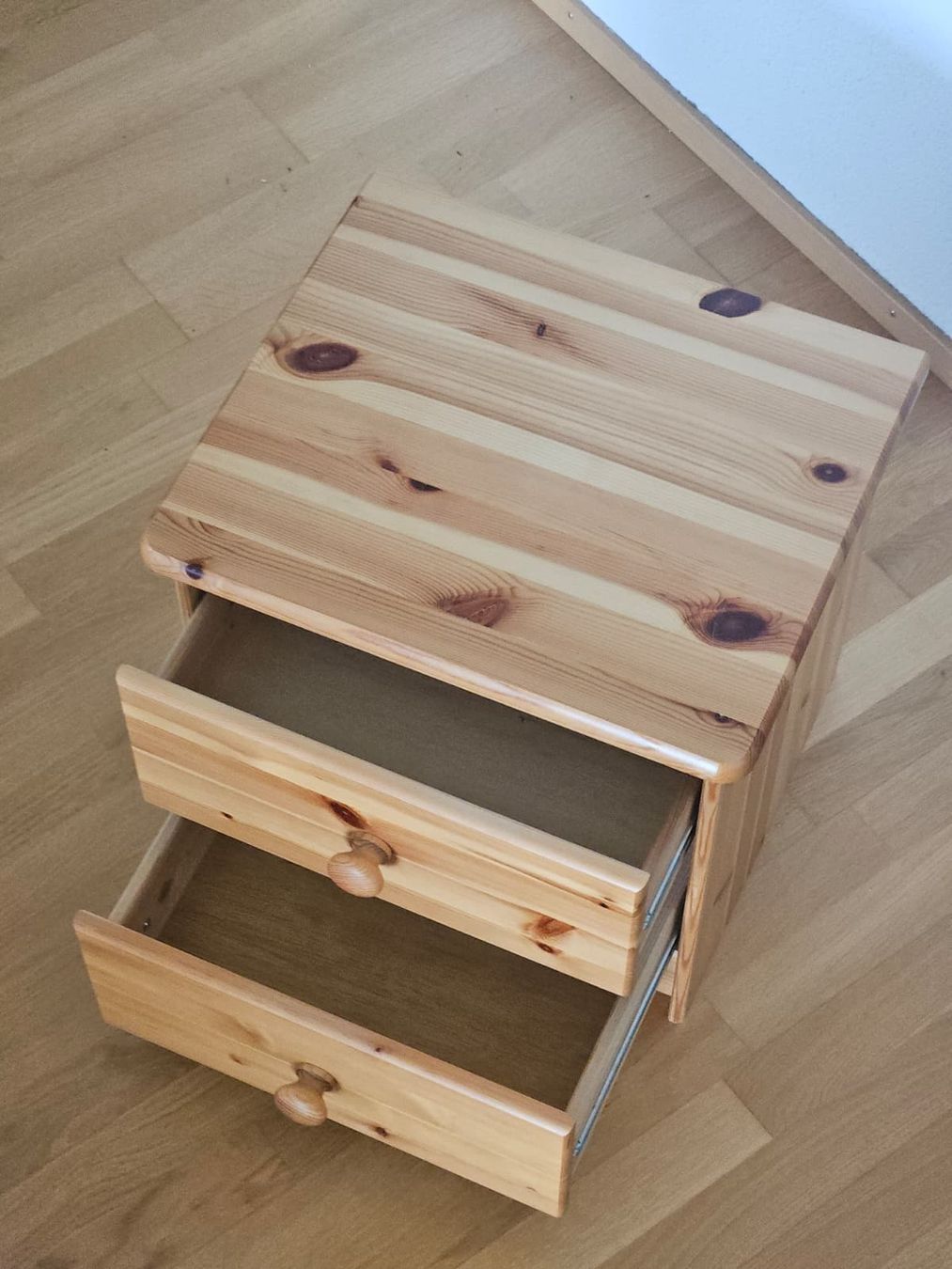 Comodini: Nachttisch aus Holz mit Schubladen – Usato da Biel/Bienne venduto da nat_w6ql 2