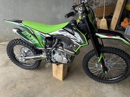Moto ERZ