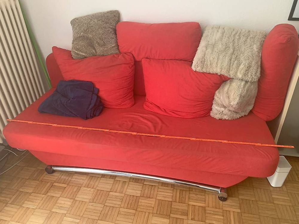Sofa - Bett - Couch (Stoff, rot) (Gebraucht) in Meilen für CHF 1 – nur ...
