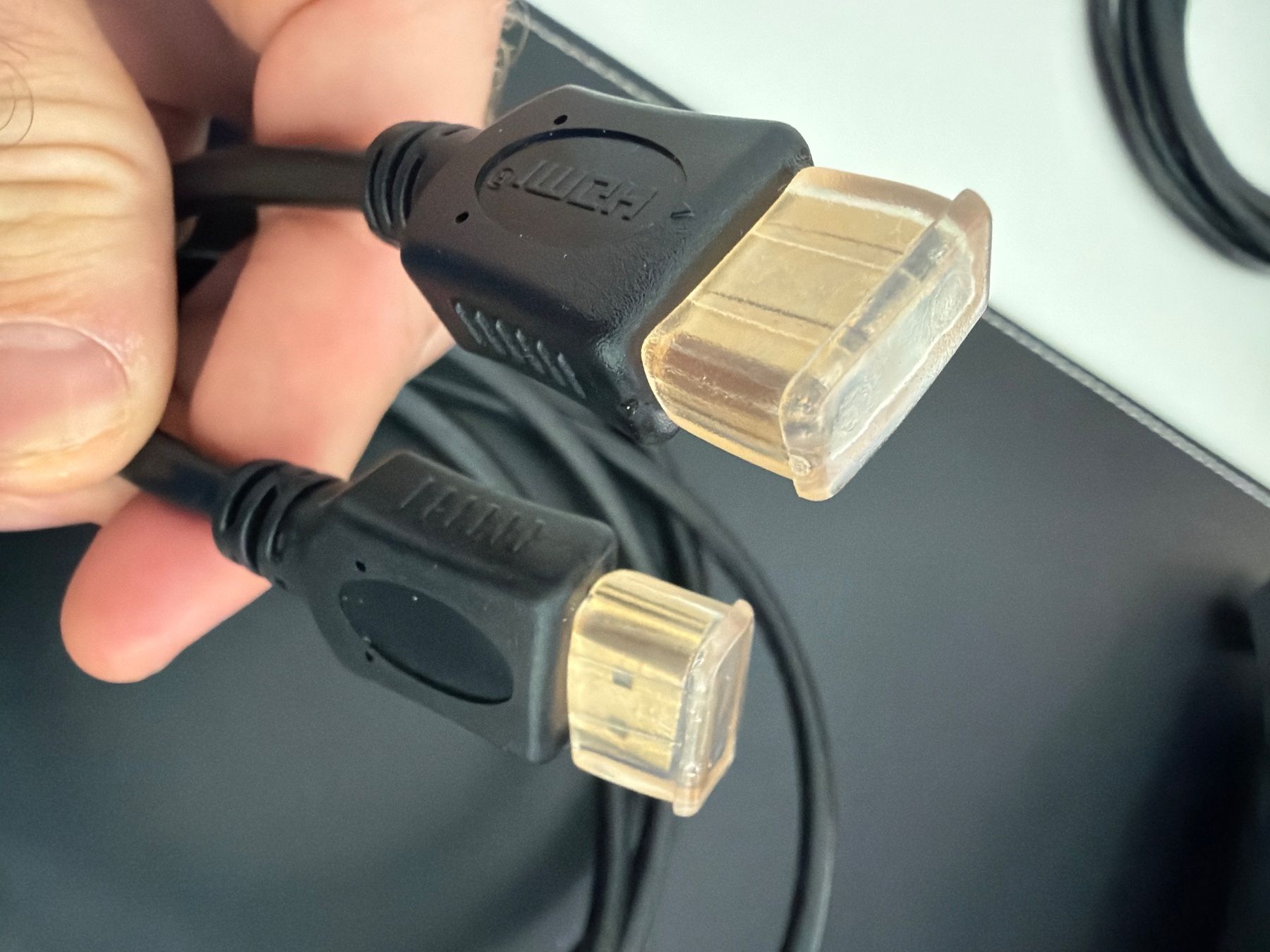 Câbles: 2x HDMI Kabel je 180cm, schwarz. – D'occasion à Dübendorf par Raphaelfuchs 1