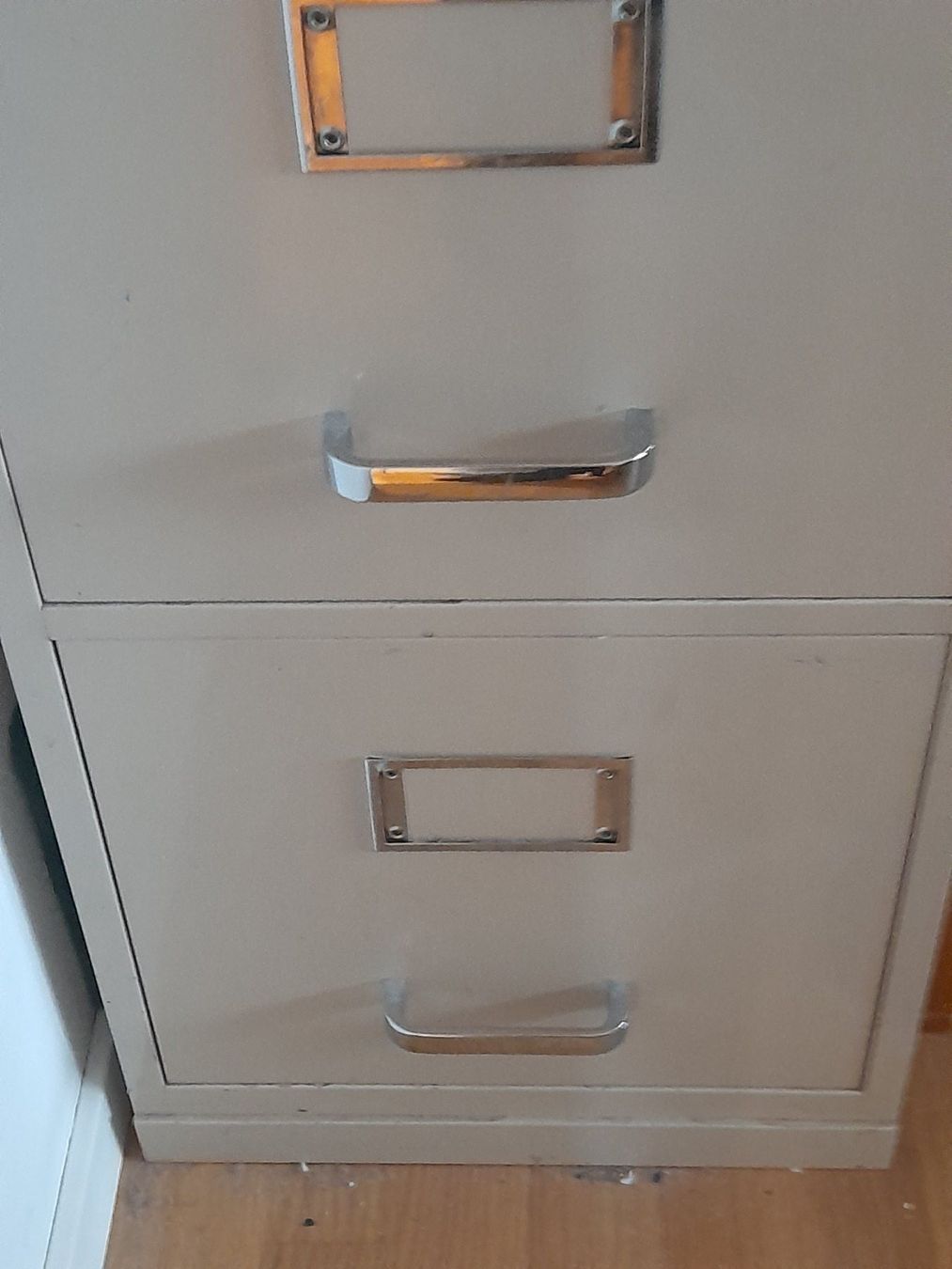 Lista Armadi: Lista Hängeregister Schrank Metall – Usato da Aeschi b.Spiez venduto da 52_wochen 2