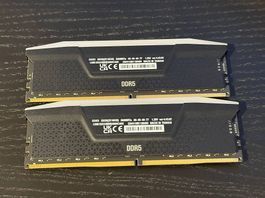 Corsair Vengeance RGB 32GB (2x16GB), 5600 MHz, DDR5, DIMM