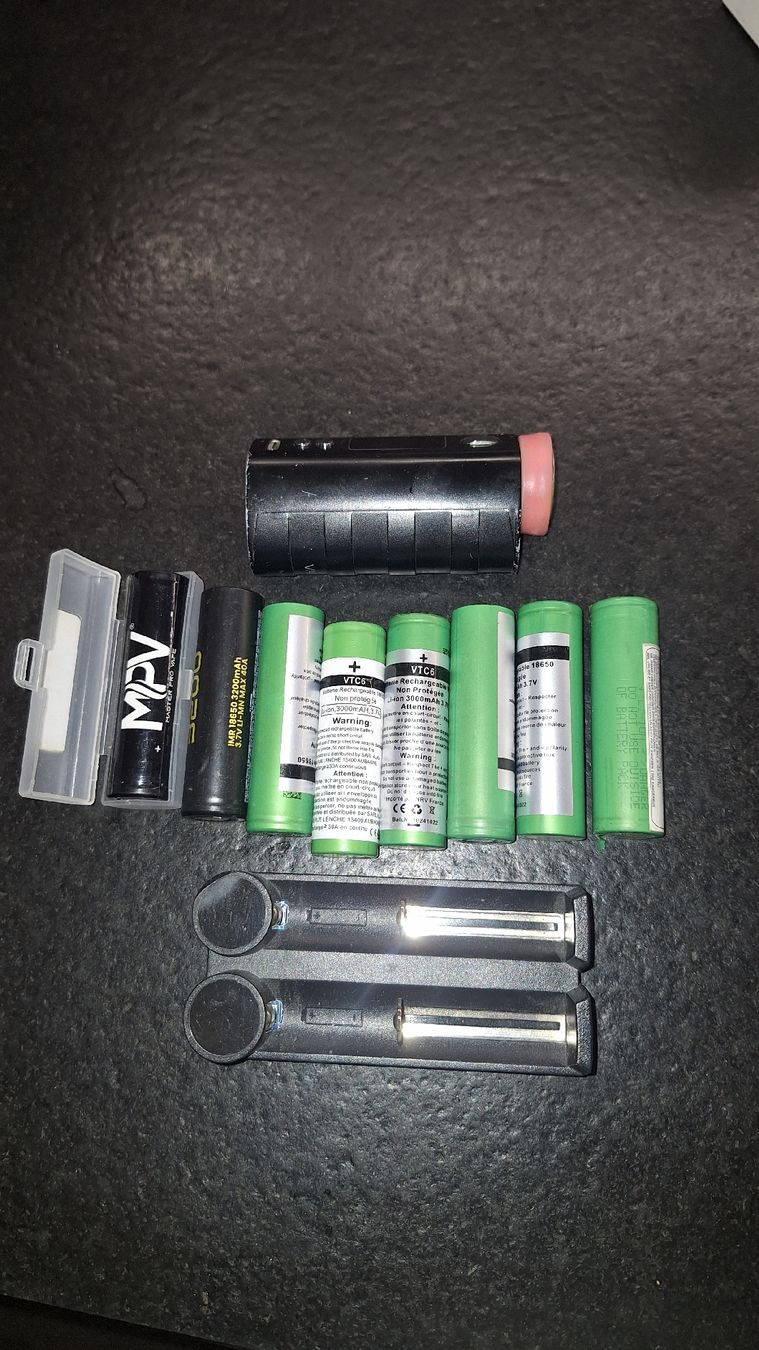Altri Prodotti per fumatori: Cigarette electronique + 31 Booster variés + 8 batteries – Usato da Jussy venduto da lia_sb7q 6