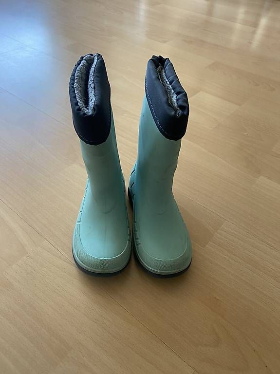 Schuhe für Jungen: Schuhe Kinder  – Gebraucht aus Zürich von ER- 1