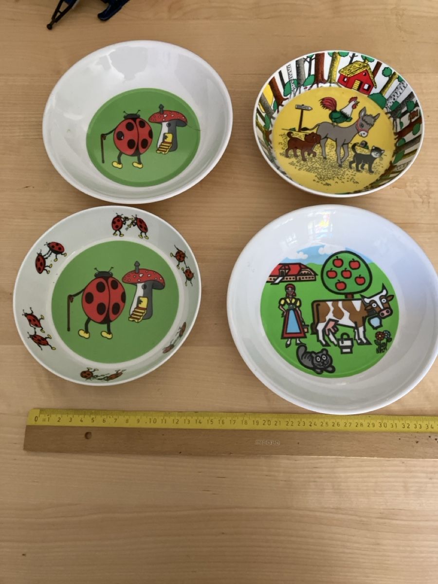 Ornamin Piatti: 4 Kinderteller Kunststoff – Usato da Glarus venduto da Jhuber78 2