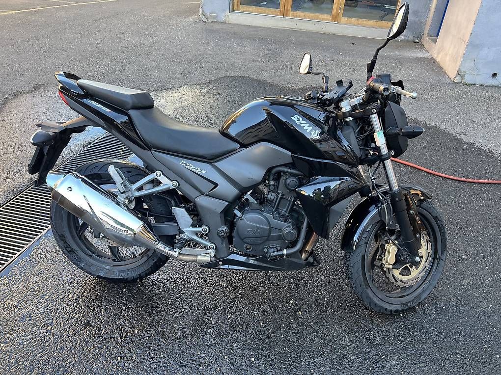 Strada: Sym Wolf 250 noire – Usato da Renens VD venduto da rez_vgb7 1