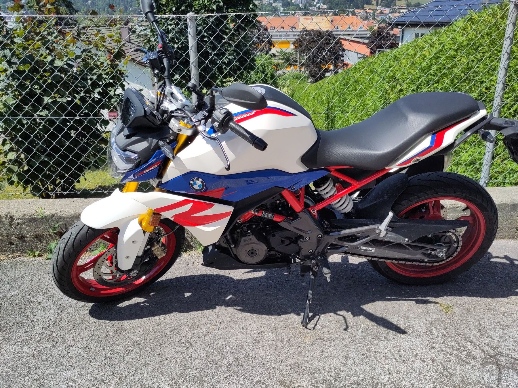 BMW Strasse: 2024 BMW g310r A2 – Gebraucht aus La Chaux-de-Fonds von JeanSeb