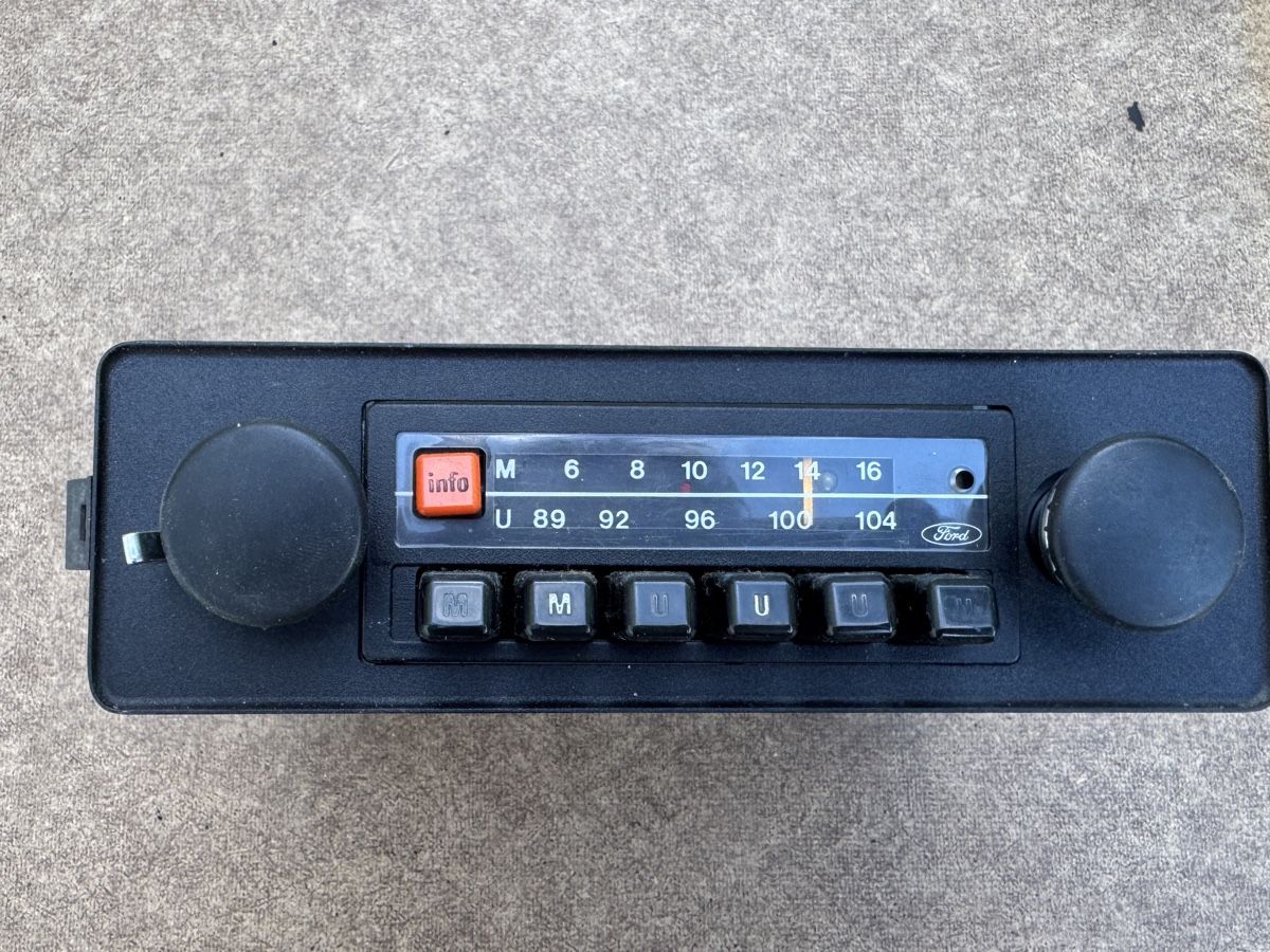 Radios: Autoradio Vintage Oldtimer Youngtimer 1983 – D'occasion à St. Stephan par jalaxx