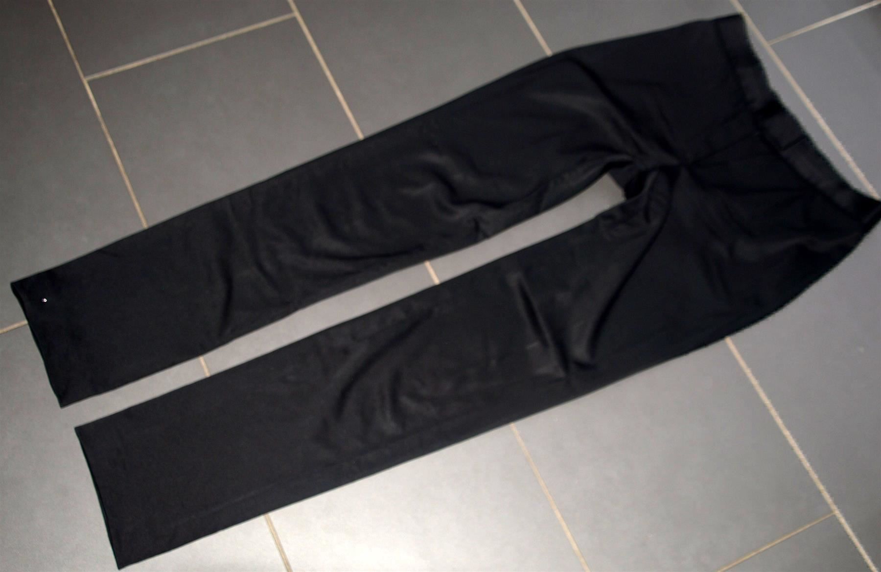 Burberry Pantaloni: Hose / Pantalon Burberry  .M – Usato da Collonges venduto da Auganien 3