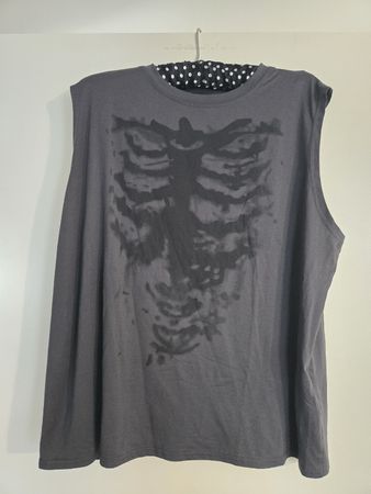Graues ROMWE Shirt mit Skelett-Print, Grösse L, Top!