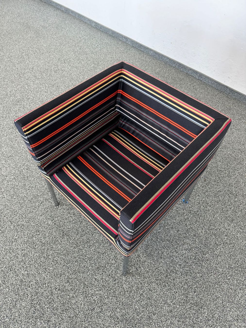 Classicon Poltrone: Accademia Classico Lounge-Sessel – Usato da Schönenwerd venduto da mcofficeshop 2