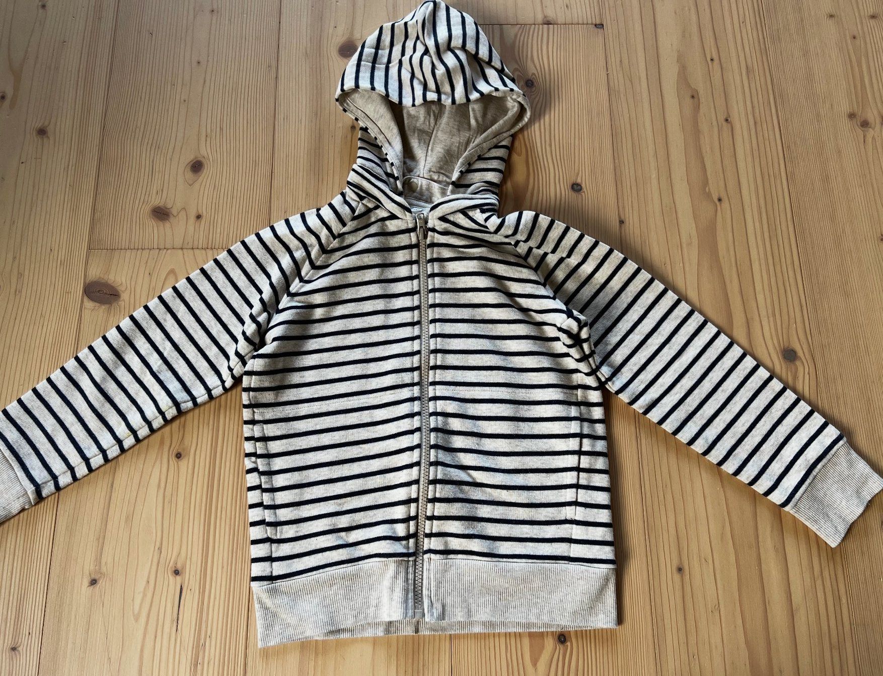 Uniqlo Maglioni & Felpe: Uniqlo Kapuzenpullover Gr.130 – Usato da Zürich venduto da meggimay