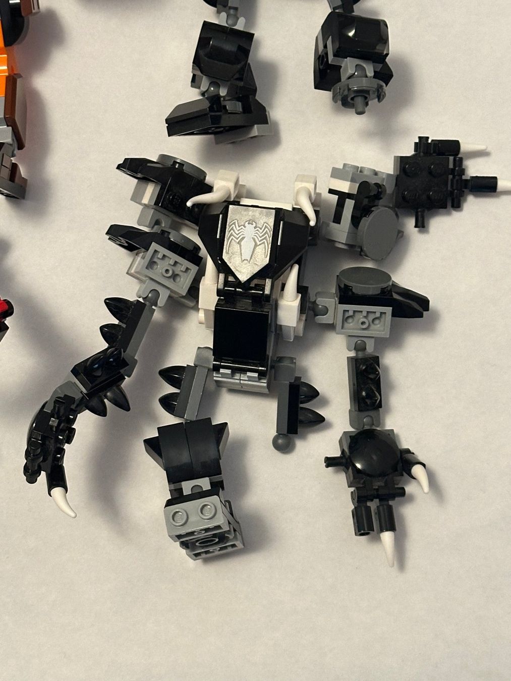 Lego Kit di costruzioni: LEGO Marvel Mechs Bundle Hulkbuster + Verschiedene Roboter – Usato da Meierskappel venduto da mar_cw5 2