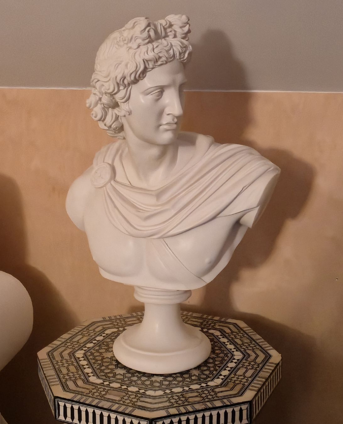 Skulpturen & Statuen: Grosse Apollo Büste – Gebraucht aus Widnau von ort_2qxw